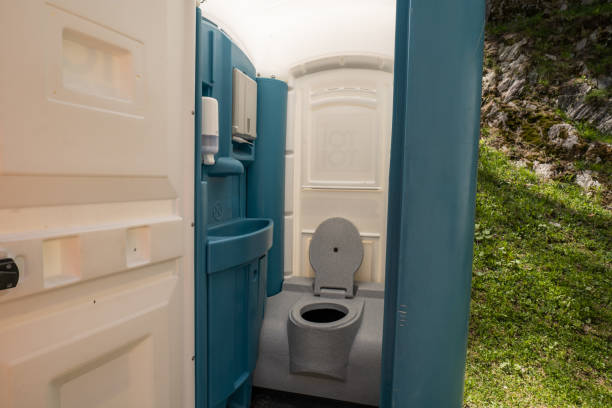 Portable Toilet Options We Offer in Hebron, NE
